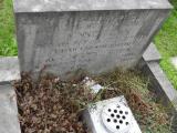 image of grave number 683606
